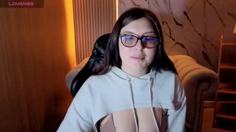 amelia_grace_tf online show from June 2026 01:47:01 PM