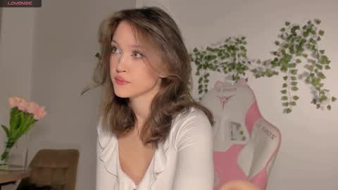 Snapshot of amelia_lein chatting on September 2025 12:44:02 AM Your Amelia online show from September 2025 12:44:02 AM