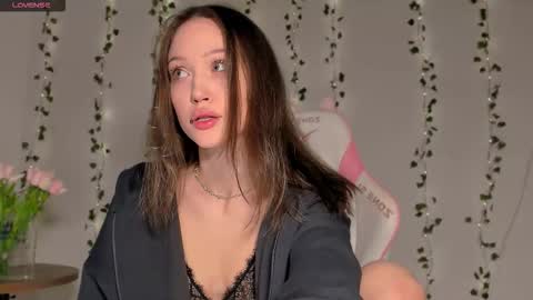 Snapshot of amelia_lein chatting on December 2025 11:46:02 PM Your Amelia online show from December 2025 11:46:02 PM