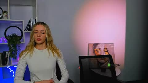 amelia lovely1 online show from March 2026 01:16:02 PM