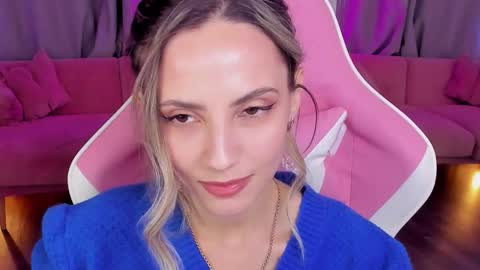 amelia_meili online show from November 2025 01:00:02 PM