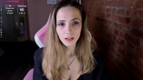 amelia_meili online show from April 2026 01:36:01 PM