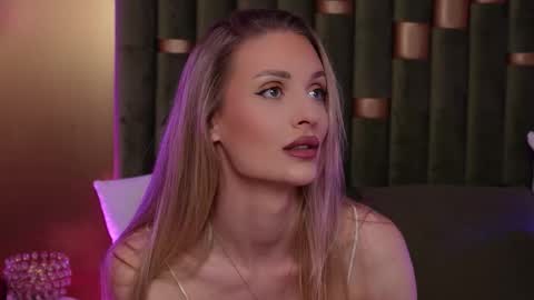 Snapshot of ameliaangell chatting on March 2026 07:07:01 PM Amelia online show from March 2026 07:07:01 PM