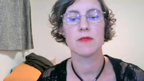 Ameliaishka online show from June 2026 04:44:01 AM