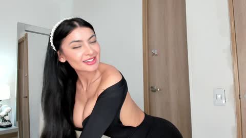 Ameliajones online show from December 2024 05:31:01 PM