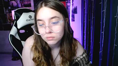 Snapshot of ameliameadd chatting on April 2026 11:09:01 AM Amelia online show from April 2026 11:09:01 AM