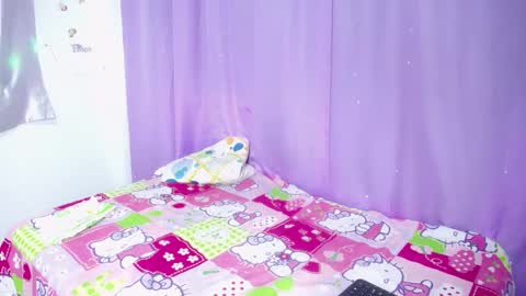 Snapshot of amelie01bronw chatting on December 2024 04:38:01 AM amelie brown online show from December 2024 04:38:01 AM