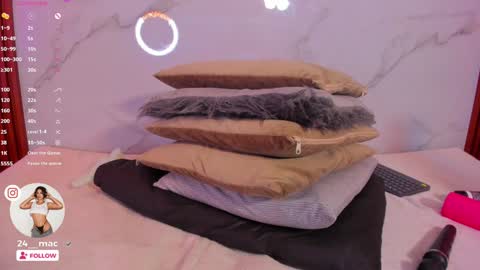 Alejandra  online show from January 2025 07:15:01 AM