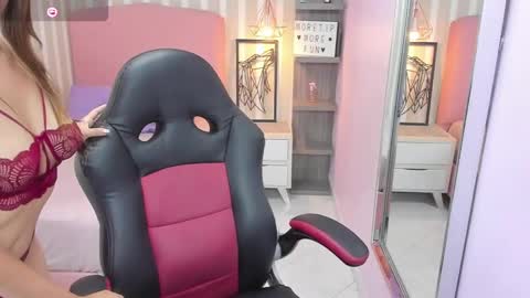 Snapshot of amelietarson chatting on February 2025 12:39:01 PM Victoria online show from February 2025 12:39:01 PM