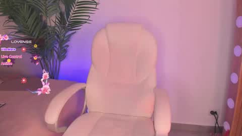 Amelie online show from January 2025 04:24:01 PM