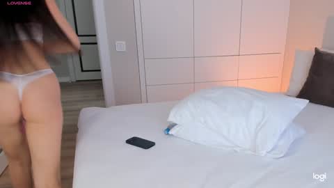 Snapshot of amelinalove chatting on December 2024 04:47:02 AM Amelina Love online show from December 2024 04:47:02 AM