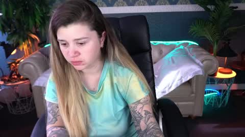 amellymillyy online show from April 2026 12:46:01 PM