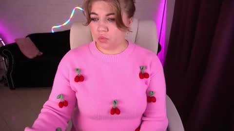 Snapshot of amellywhite chatting on November 2025 02:54:01 PM Alina online show from November 2025 02:54:01 PM