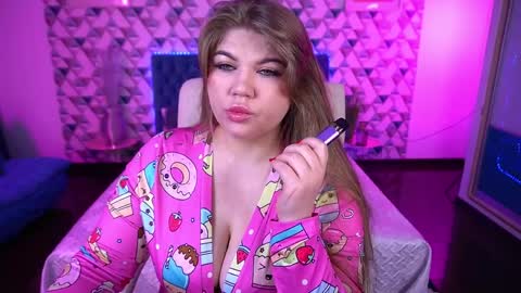 Snapshot of amellywhite chatting on April 2026 01:09:02 PM Alina online show from April 2026 01:09:02 PM