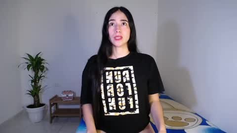 Amely  online show from January 2025 04:30:02 AM