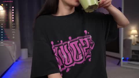 Snapshot of amelyxxx chatting on September 2025 01:16:02 AM Amy online show from September 2025 01:16:02 AM