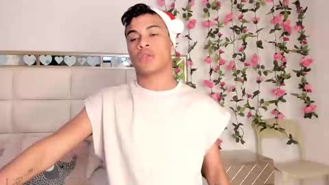 Snapshot of america_27 chatting on December 2024 01:02:02 PM AMILCAR online show from December 2024 01:02:02 PM