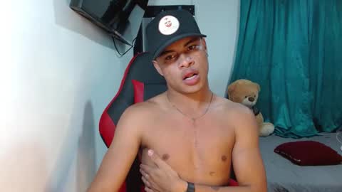 Snapshot of america_27 chatting on December 2024 12:32:02 AM AMILCAR online show from December 2024 12:32:02 AM