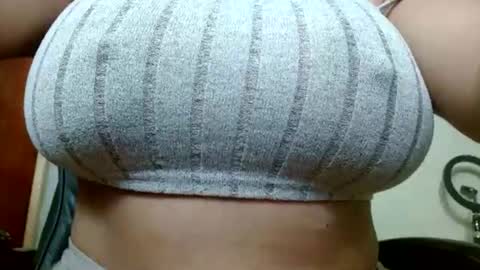 Snapshot of ames9001 chatting on September 2025 11:23:02 AM Mari online show from September 2025 11:23:02 AM