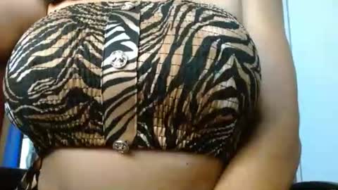 Snapshot of ames9001 chatting on October 2025 11:36:02 AM Mari online show from October 2025 11:36:02 AM