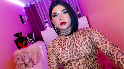 Queen Mireska online show from February 2025 05:18:02 PM