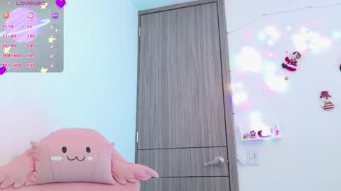 Snapshot of amicuper chatting on November 2025 04:29:02 PM Amy online show from November 2025 04:29:02 PM