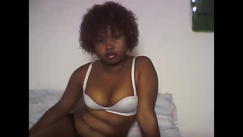 amielle_01 online show from April 2026 10:50:02 AM