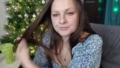 Snapshot of amilafran chatting on December 2024 11:44:01 AM Mila online show from December 2024 11:44:01 AM