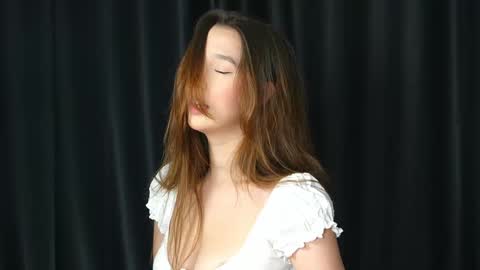 Snapshot of amilia4u chatting on October 2025 08:00:01 AM A online show from October 2025 08:00:01 AM