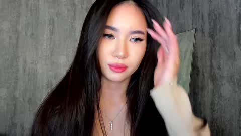 Amina online show from December 2024 10:12:02 AM