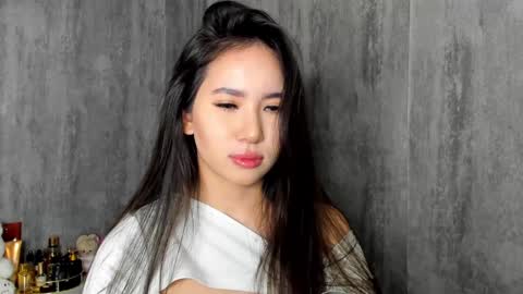 Amina online show from February 2025 03:07:01 PM