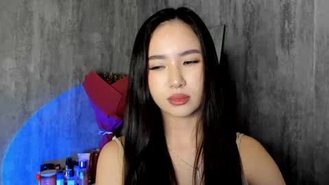 Amina online show from March 2025 04:32:02 PM