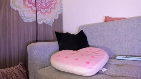 AMIIRA online show from January 2025 12:12:01 AM