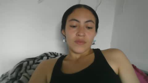 amitlu_ online show from January 2025 04:20:01 PM