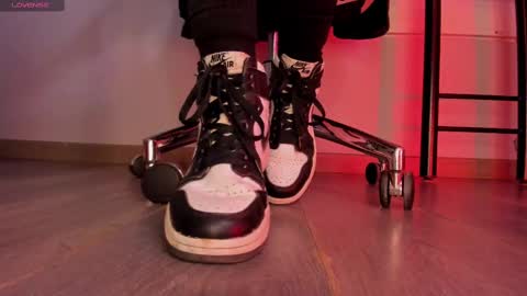 Amelia online show from September 2025 04:20:02 PM