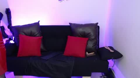 Snapshot of ammy_lee_69 chatting on December 2024 10:45:01 PM Ammy Lee online show from December 2024 10:45:01 PM