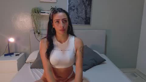 Snapshot of ammyrouse__ chatting on February 2026 11:13:01 AM A M M Y online show from February 2026 11:13:01 AM