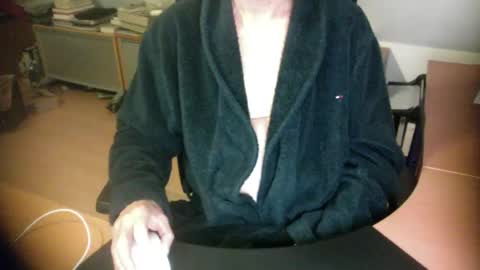 Amor2200 online show from March 2026 11:21:01 PM