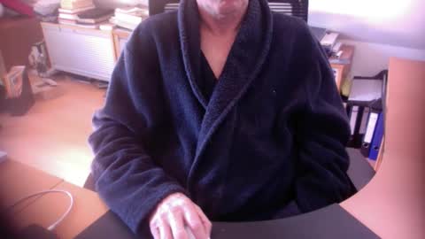 Amor2200 online show from March 2026 11:24:01 AM