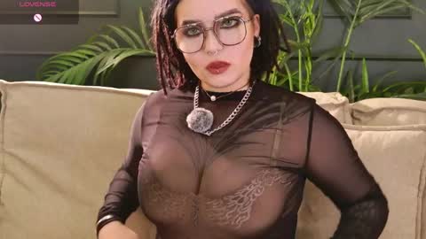 Snapshot of amorefae chatting on May 2026 12:17:02 AM amore online show from May 2026 12:17:02 AM