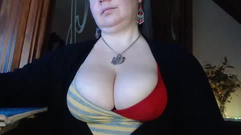 amorelara online show from February 2025 06:58:02 AM