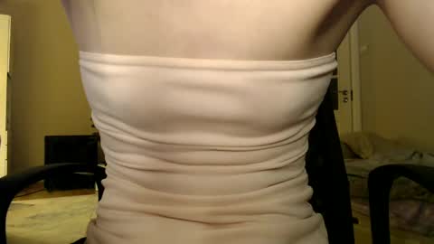 Snapshot of amoremeoww chatting on January 2025 08:57:01 PM miss unforgettable online show from January 2025 08:57:01 PM