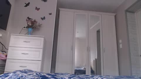 Snapshot of amoremeoww chatting on November 2025 07:25:02 AM miss unforgettable online show from November 2025 07:25:02 AM