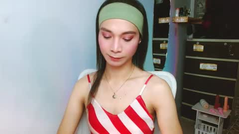 Tina online show from October 2025 06:32:02 PM