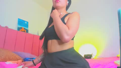 Amy online show from November 2025 05:45:02 PM