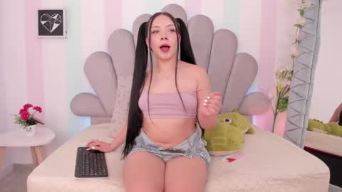 Amy online show from May 2026 09:43:01 PM