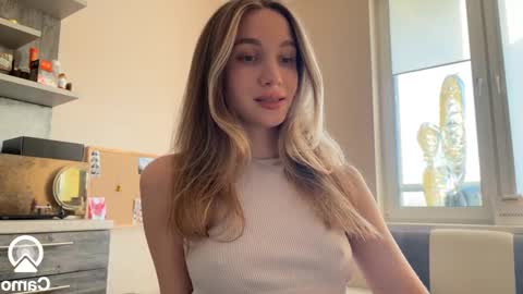 Snapshot of amy_chill chatting on February 2025 01:39:02 PM Amy Chill online show from February 2025 01:39:02 PM