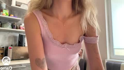 Snapshot of amy_chill chatting on September 2025 12:42:01 PM Amy Chill online show from September 2025 12:42:01 PM