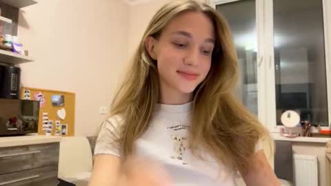 Snapshot of amy_chill chatting on November 2025 05:36:02 PM Amy Chill online show from November 2025 05:36:02 PM