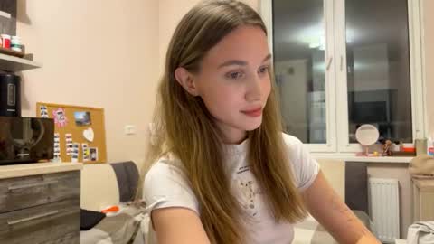 Snapshot of amy_chill chatting on December 2025 04:48:02 PM Amy Chill online show from December 2025 04:48:02 PM